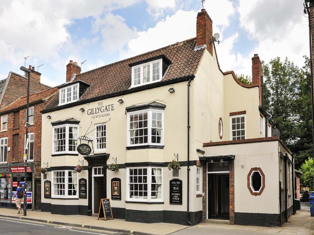לינה וארוחת בוקר יורק The Gillygate Pub מראה חיצוני תמונה